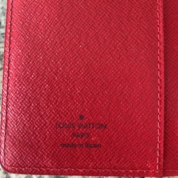 Authentic Louis Vuitton Epi Agenda PM - Picture 4 of 13